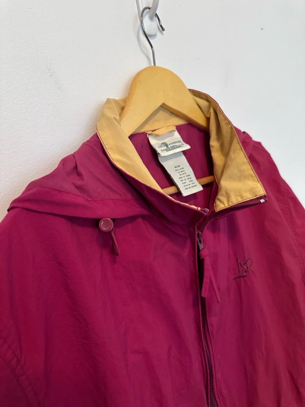 Women's Raspberry Hooded Windbreaker Jacket - Picture 8 of 15